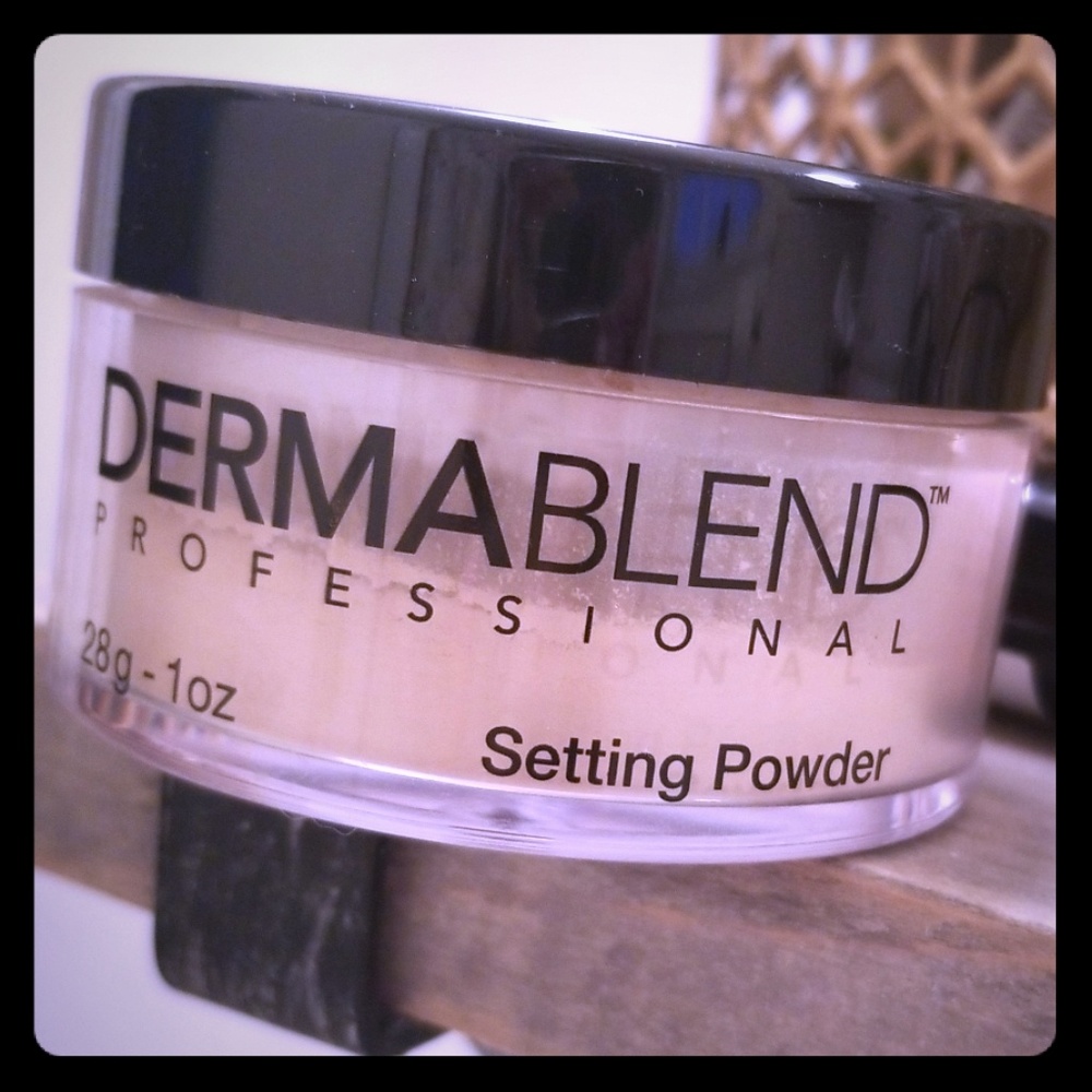 DermaBlend Setting Powder